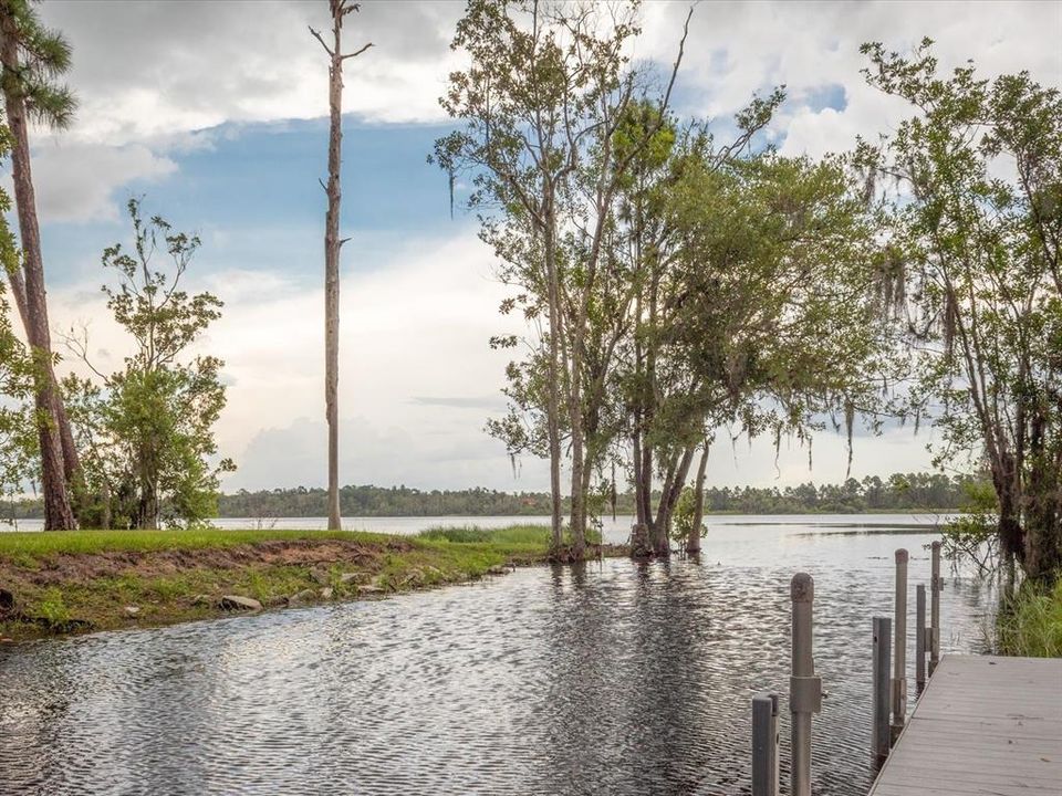 Active With Contract: $290,000 (3 beds, 2 baths, 1424 Square Feet)