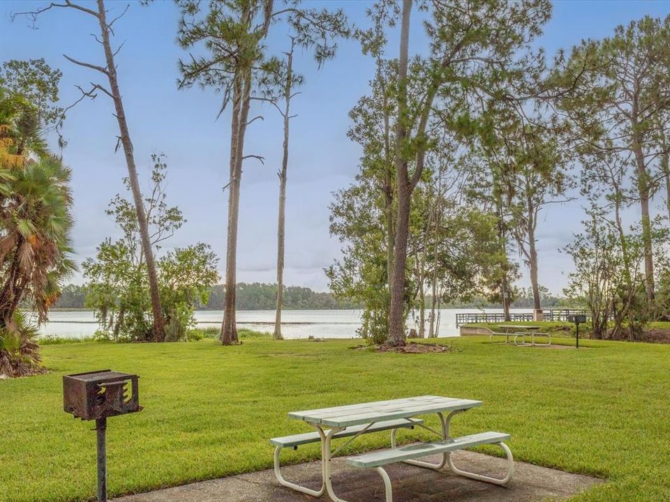 Active With Contract: $290,000 (3 beds, 2 baths, 1424 Square Feet)