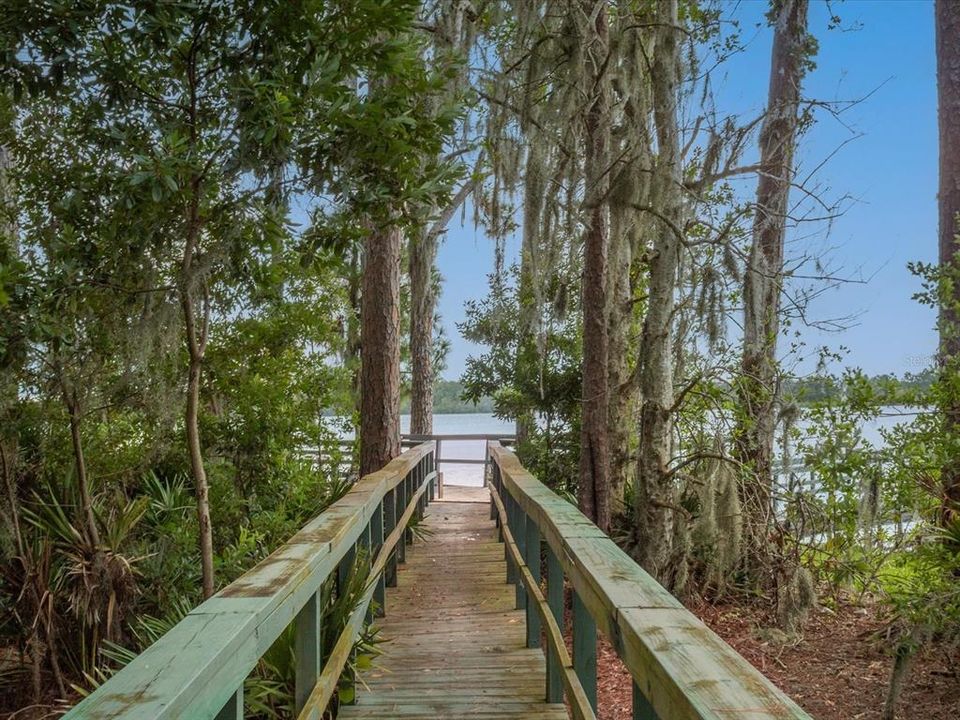 Active With Contract: $290,000 (3 beds, 2 baths, 1424 Square Feet)