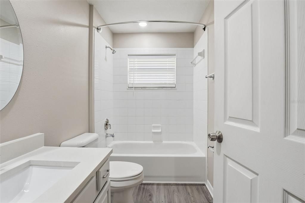 Activo con contrato: $549,900 (4 camas, 3 baños, 2308 Pies cuadrados)