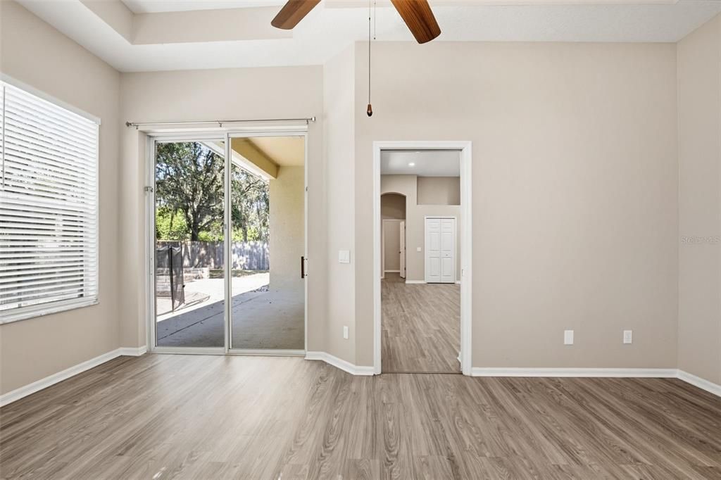 Activo con contrato: $549,900 (4 camas, 3 baños, 2308 Pies cuadrados)