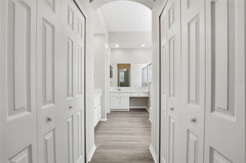 Activo con contrato: $549,900 (4 camas, 3 baños, 2308 Pies cuadrados)