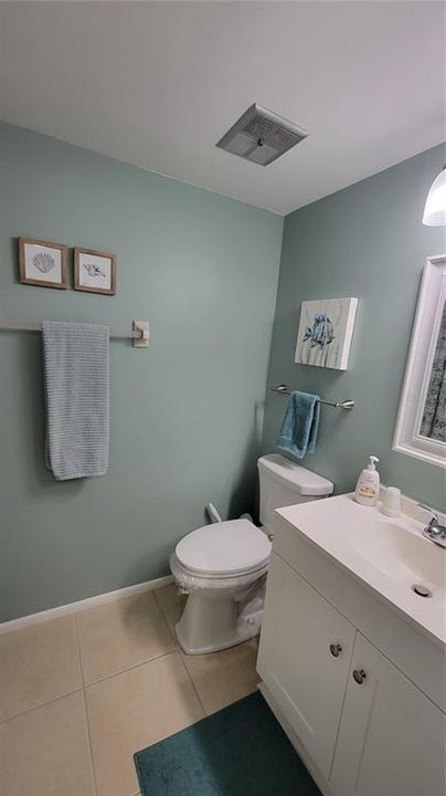 合同活跃: $139,900 (2 贝兹, 2 浴室, 899 平方英尺)