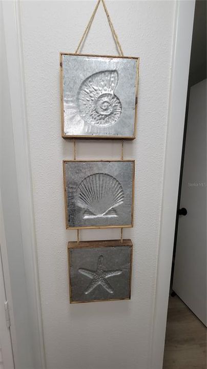 合同活跃: $139,900 (2 贝兹, 2 浴室, 899 平方英尺)