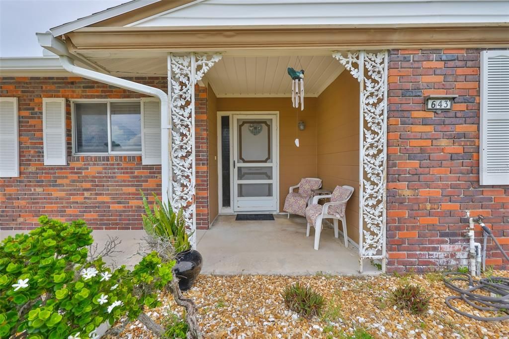 Active With Contract: $239,900 (2 beds, 2 baths, 1402 Square Feet)