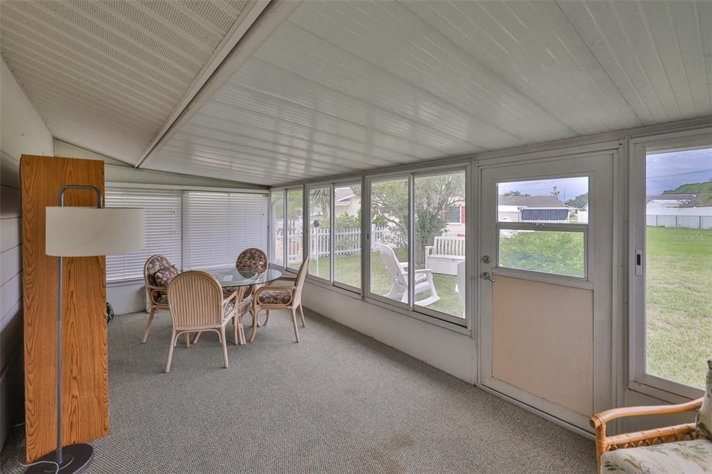 Active With Contract: $239,900 (2 beds, 2 baths, 1402 Square Feet)