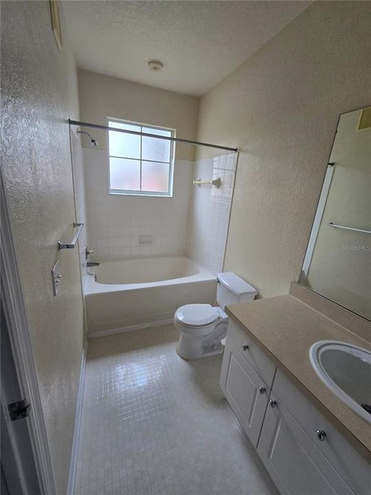 For Rent: $1,600 (2 beds, 2 baths, 1083 Square Feet)