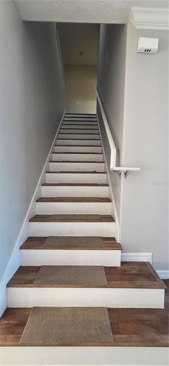 合同活跃: $2,700 (3 贝兹, 2 浴室, 1871 平方英尺)