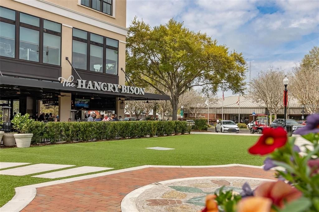 合同活跃: $2,700 (3 贝兹, 2 浴室, 1871 平方英尺)