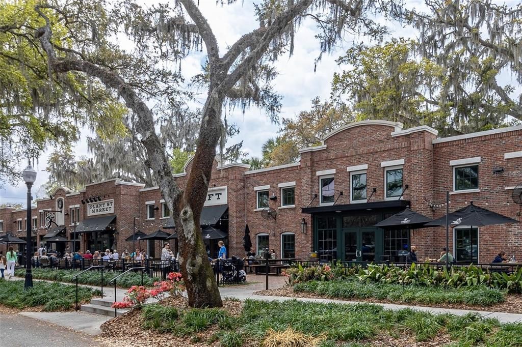 合同活跃: $2,700 (3 贝兹, 2 浴室, 1871 平方英尺)