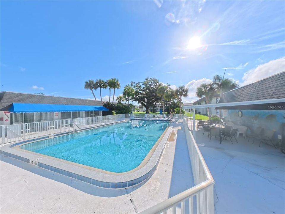 合同活跃: $78,000 (1 贝兹, 1 浴室, 725 平方英尺)