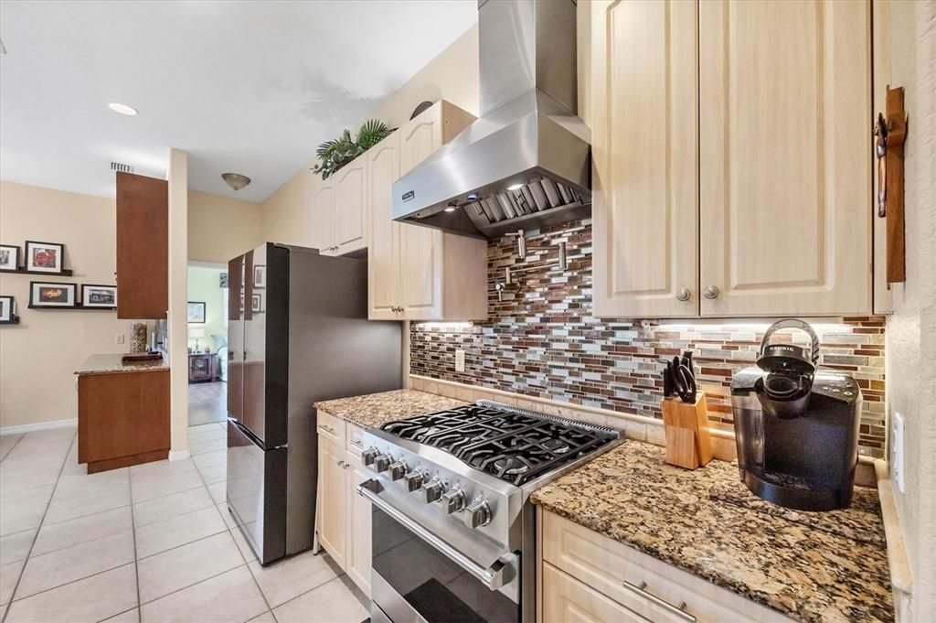 For Sale: $1,000,000 (3 beds, 2 baths, 2171 Square Feet)