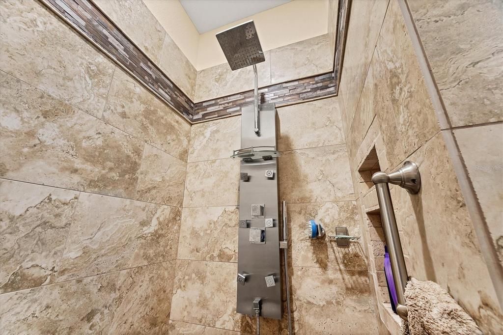 For Sale: $1,000,000 (3 beds, 2 baths, 2171 Square Feet)