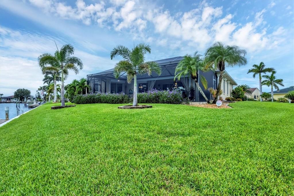 For Sale: $1,000,000 (3 beds, 2 baths, 2171 Square Feet)