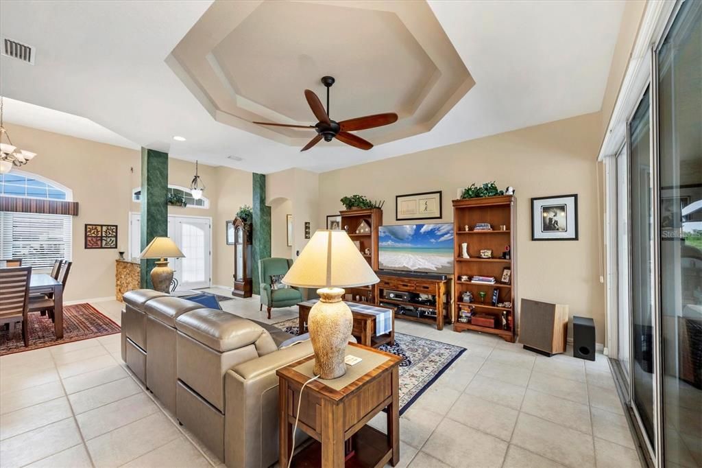 For Sale: $1,000,000 (3 beds, 2 baths, 2171 Square Feet)