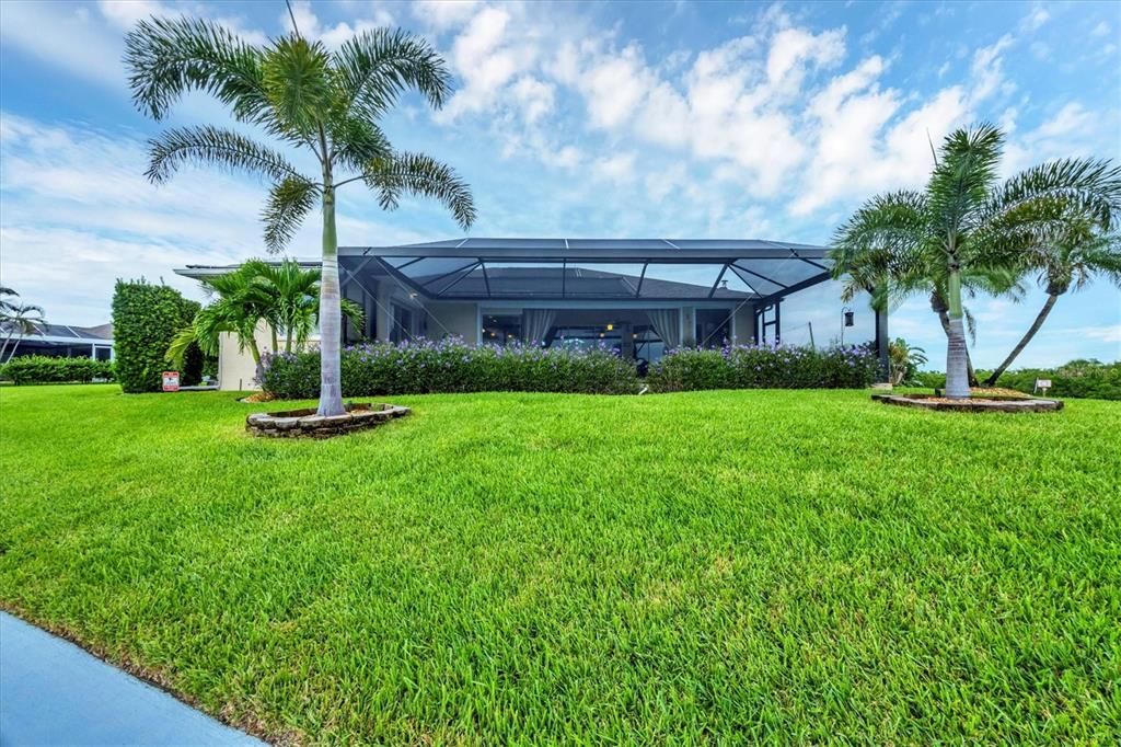 For Sale: $1,000,000 (3 beds, 2 baths, 2171 Square Feet)