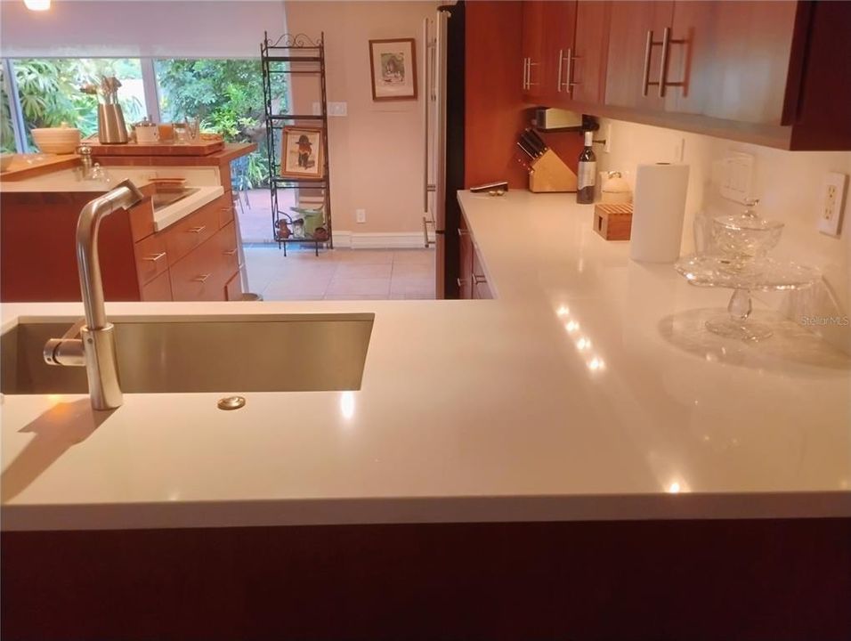 На продажу: $540,000 (2 спален, 2 ванн, 1798 Квадратных фут)