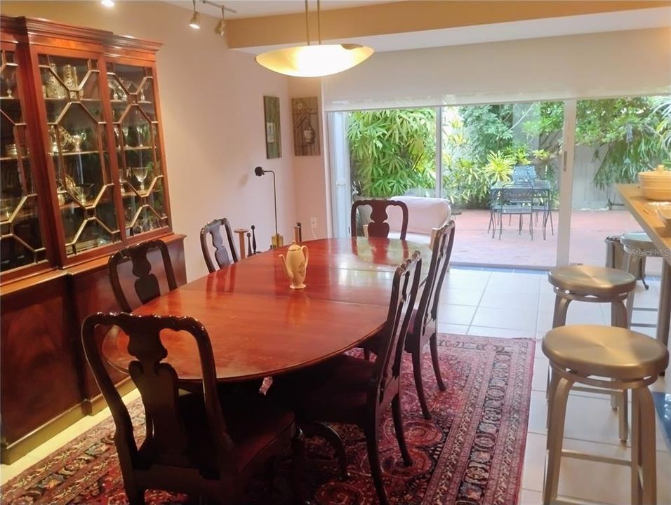 На продажу: $540,000 (2 спален, 2 ванн, 1798 Квадратных фут)