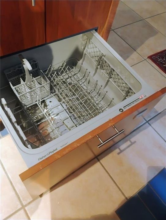 На продажу: $540,000 (2 спален, 2 ванн, 1798 Квадратных фут)