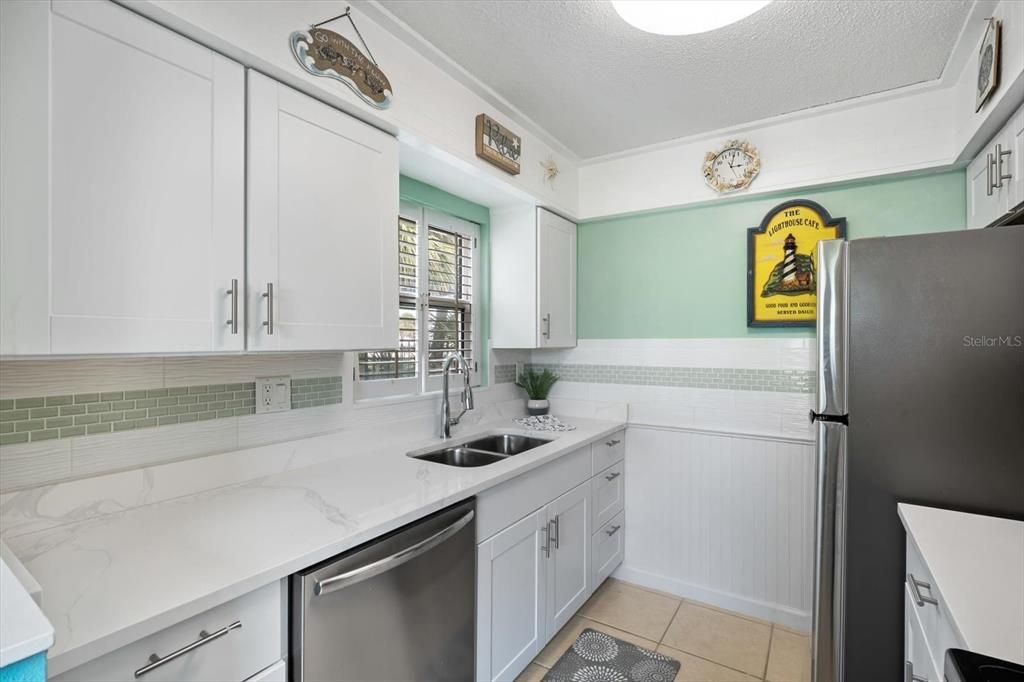 合同活跃: $545,000 (2 贝兹, 1 浴室, 822 平方英尺)