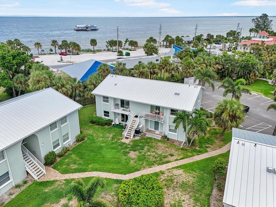 合同活跃: $545,000 (2 贝兹, 1 浴室, 822 平方英尺)