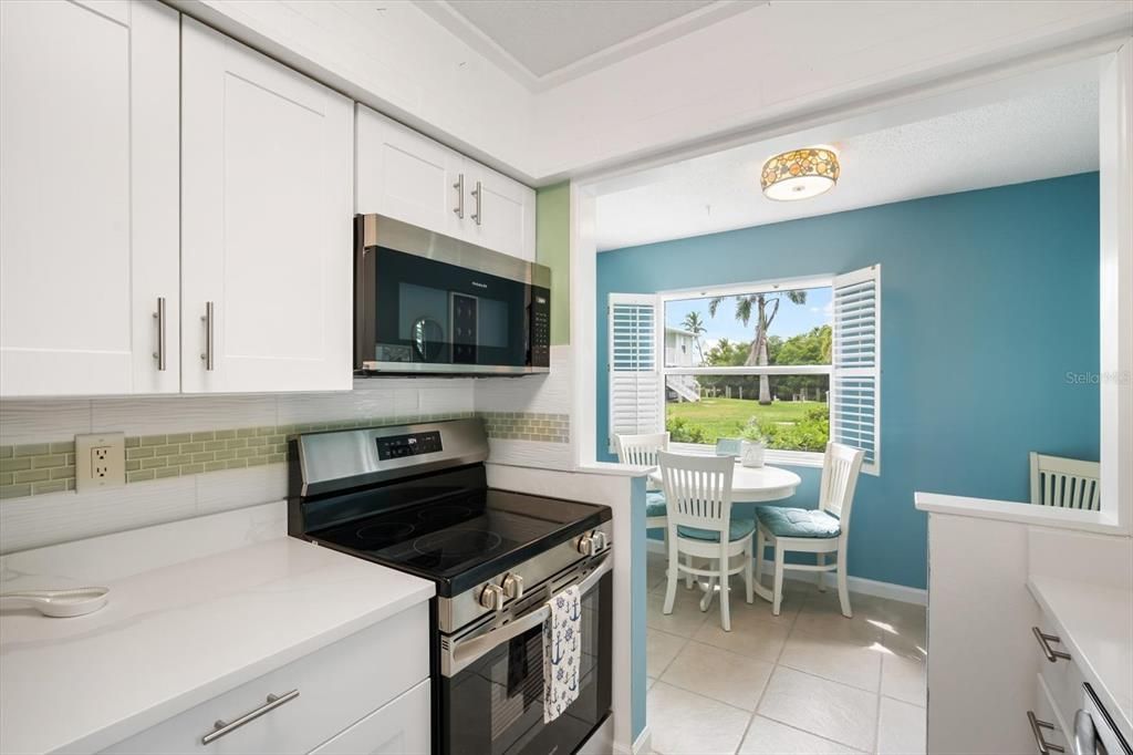 合同活跃: $545,000 (2 贝兹, 1 浴室, 822 平方英尺)