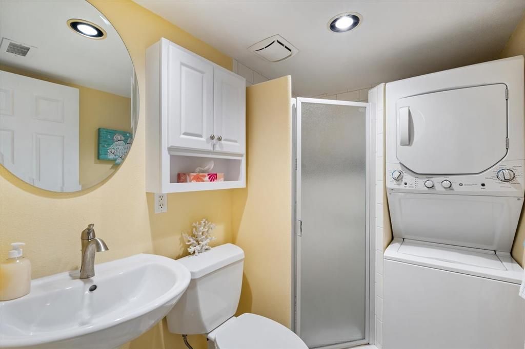 合同活跃: $545,000 (2 贝兹, 1 浴室, 822 平方英尺)