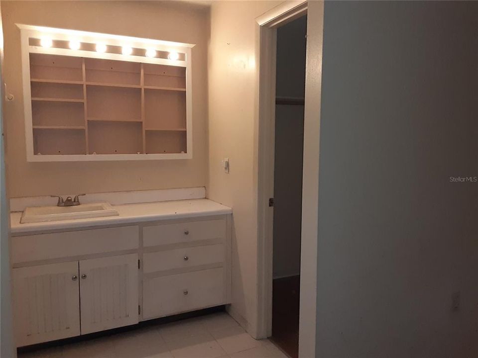 На продажу: $259,000 (3 спален, 2 ванн, 1325 Квадратных фут)