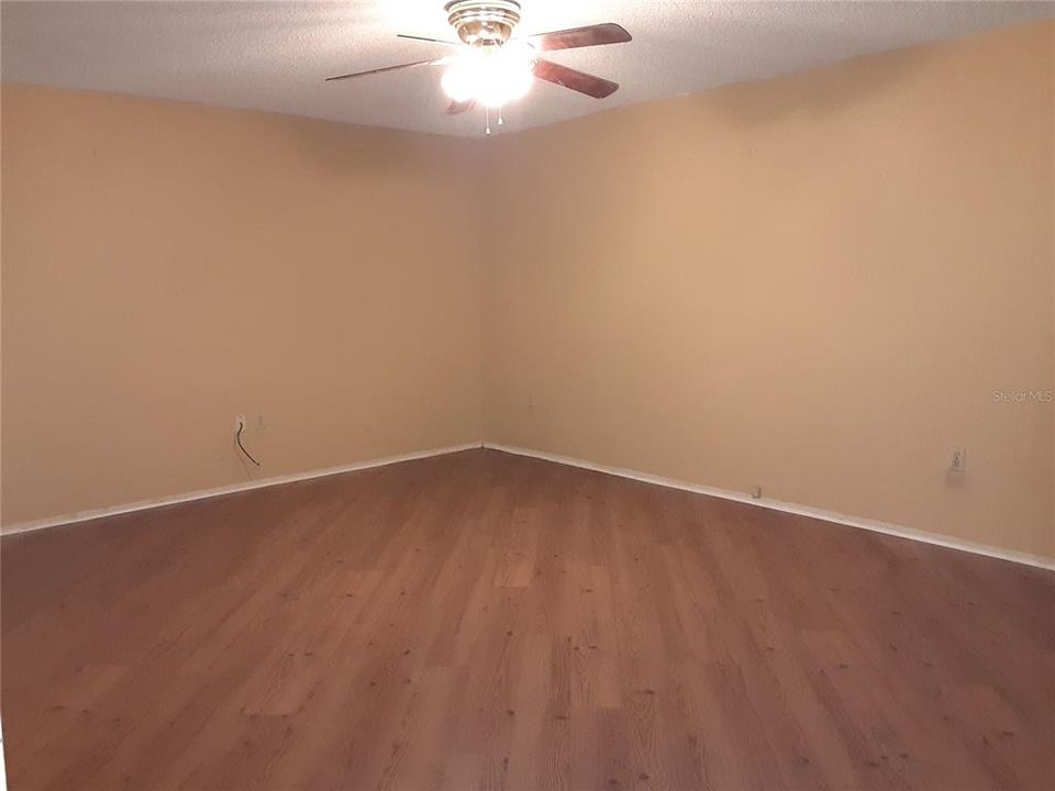 На продажу: $259,000 (3 спален, 2 ванн, 1325 Квадратных фут)