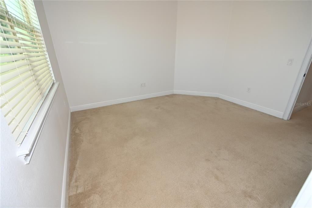 出租: $5,800 (6 贝兹, 4 浴室, 5742 平方英尺)