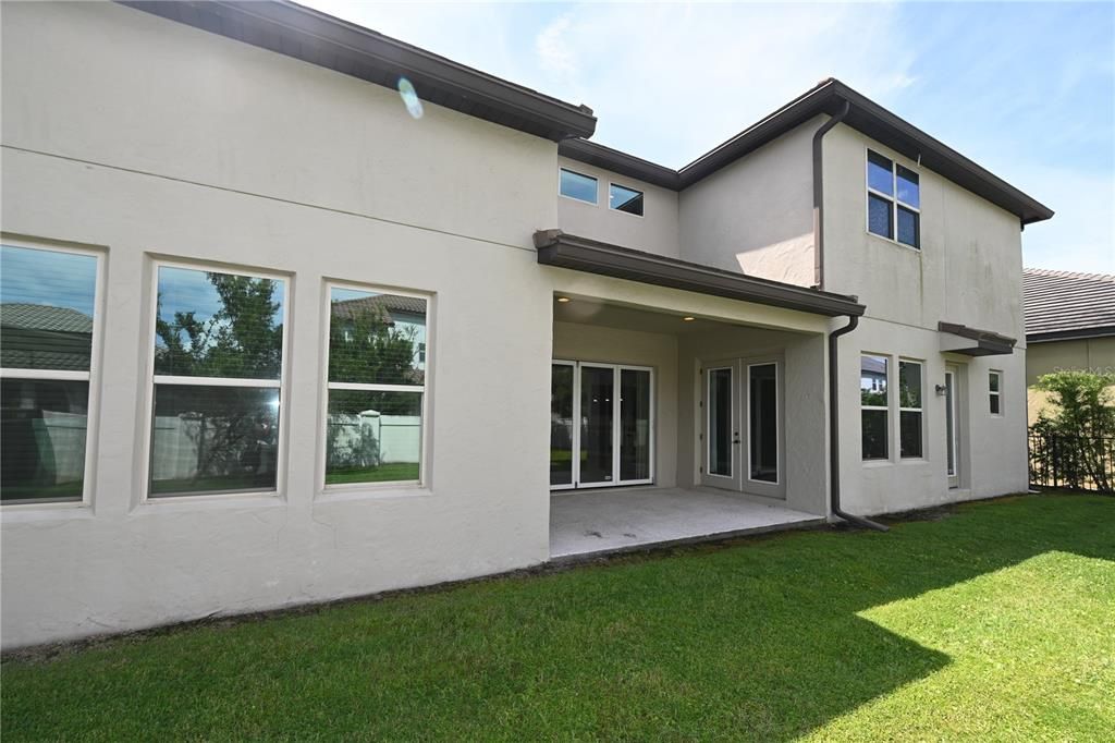 出租: $5,800 (6 贝兹, 4 浴室, 5742 平方英尺)