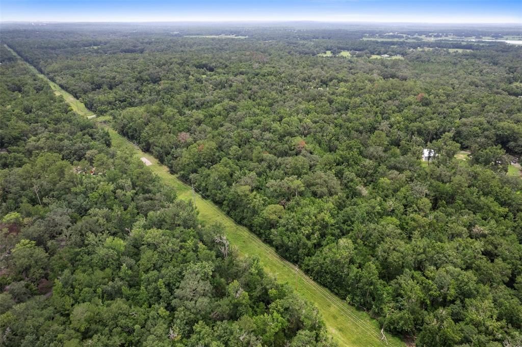 На продажу: $999,000 (36.50 acres)