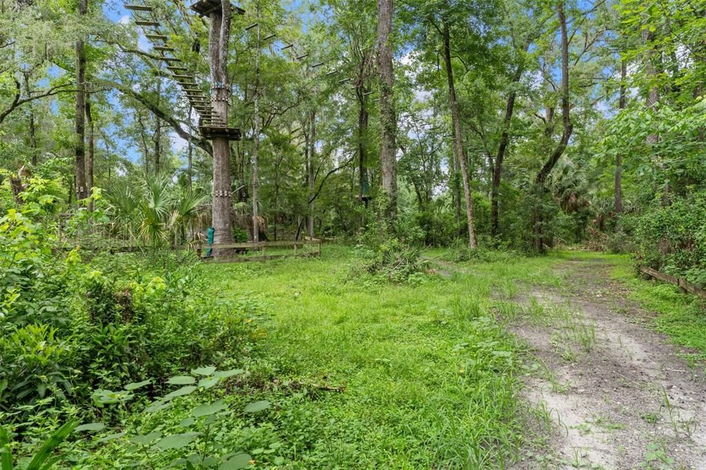 На продажу: $999,000 (36.50 acres)