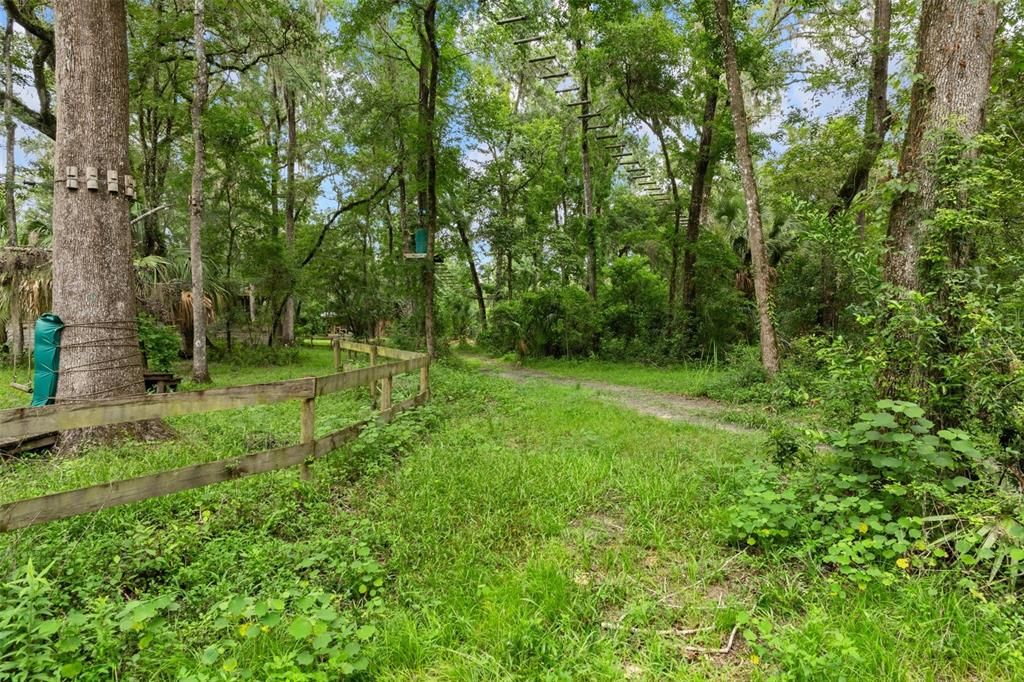 На продажу: $999,000 (36.50 acres)