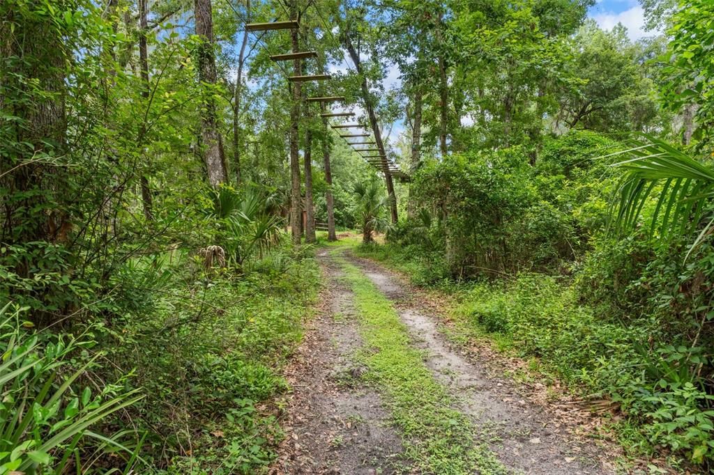 На продажу: $999,000 (36.50 acres)