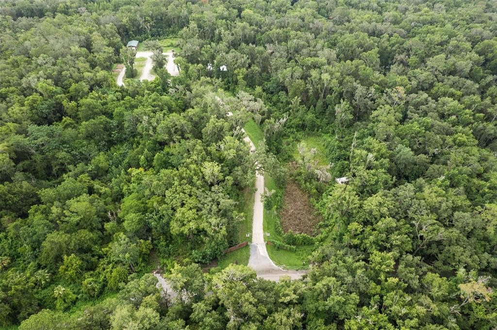 На продажу: $999,000 (36.50 acres)