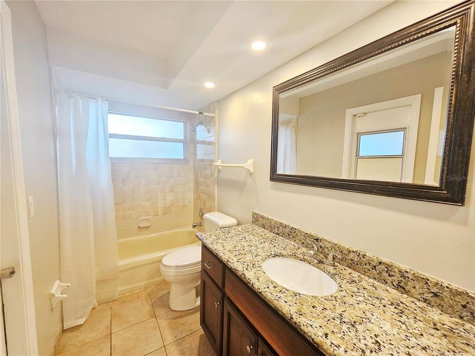 合同活跃: $2,795 (3 贝兹, 2 浴室, 1775 平方英尺)