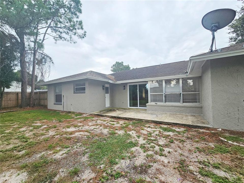 合同活跃: $2,795 (3 贝兹, 2 浴室, 1775 平方英尺)