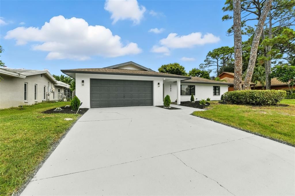 合同活跃: $559,000 (3 贝兹, 2 浴室, 1905 平方英尺)