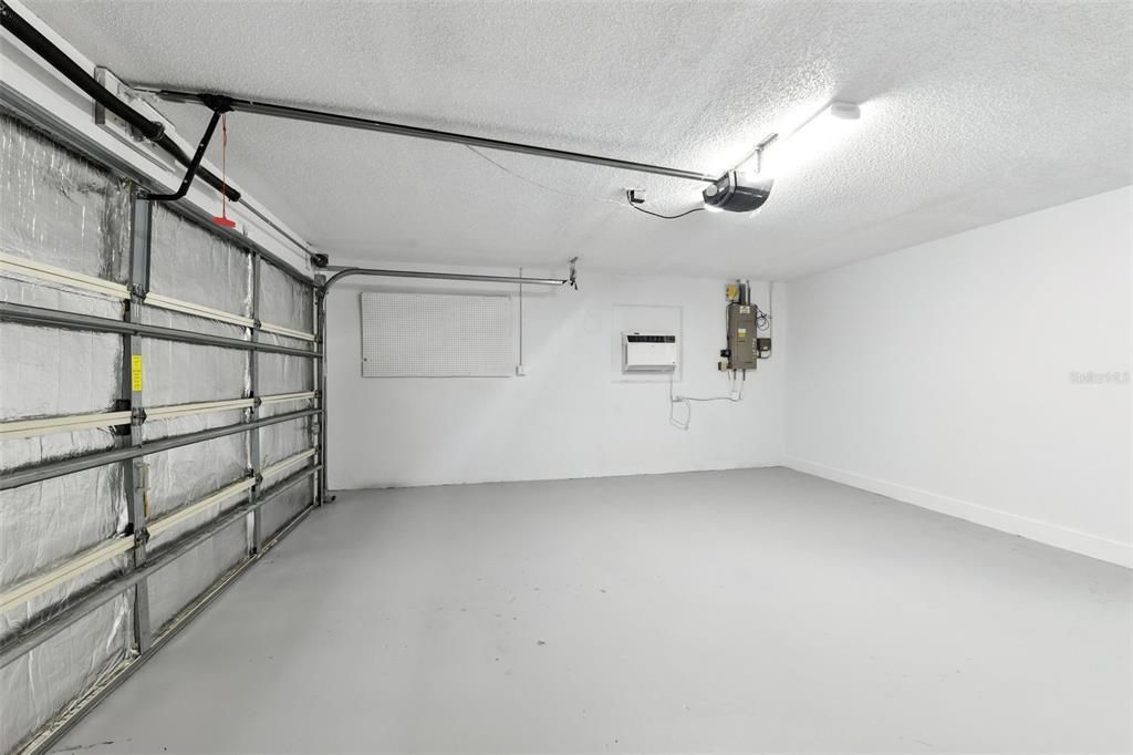 合同活跃: $559,000 (3 贝兹, 2 浴室, 1905 平方英尺)