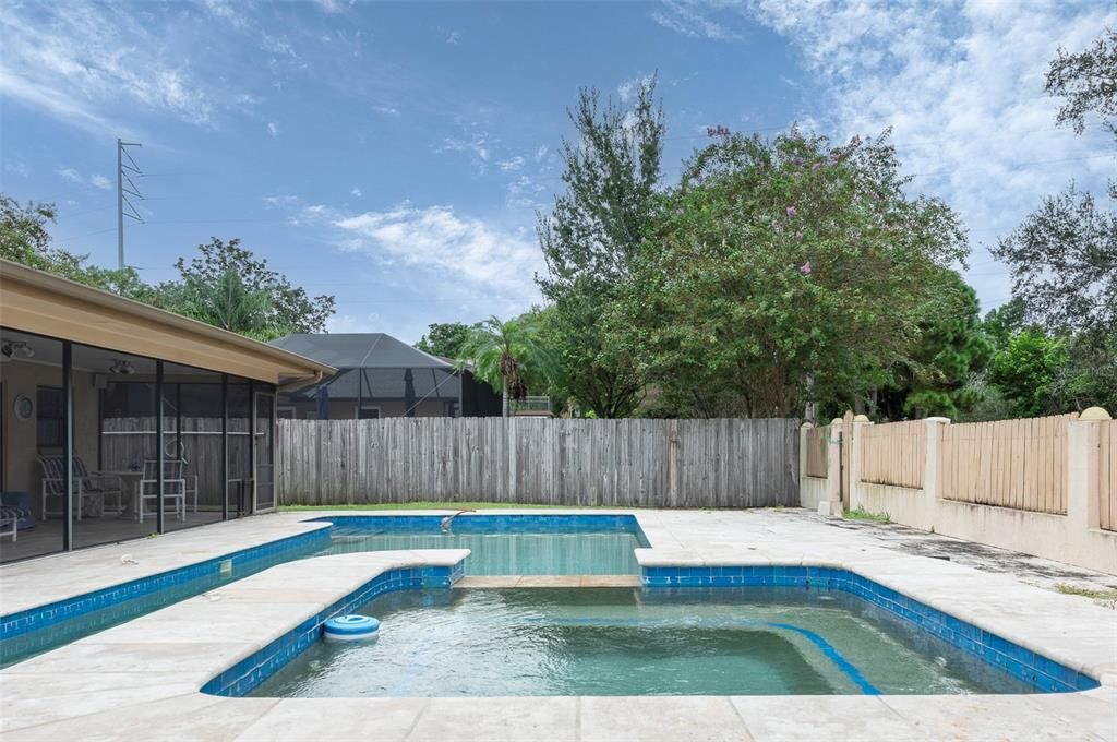 Под контрактом: $450,000 (3 спален, 2 ванн, 1760 Квадратных фут)