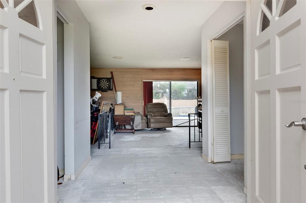 Под контрактом: $450,000 (3 спален, 2 ванн, 1760 Квадратных фут)