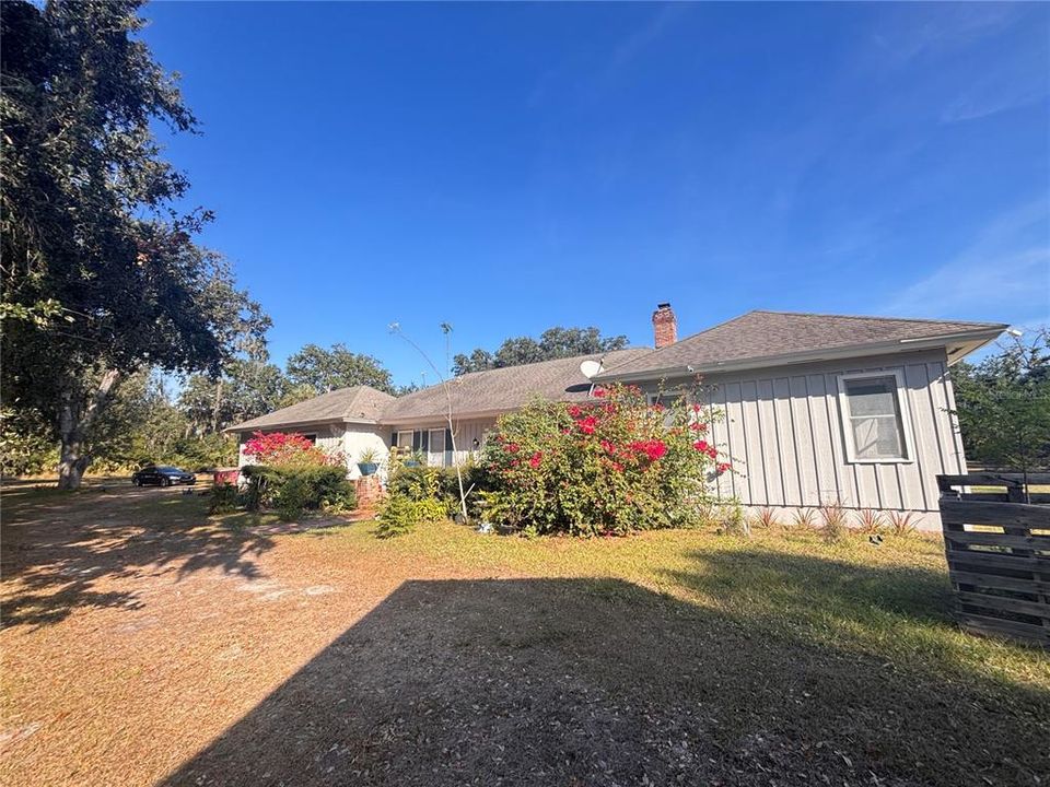 For Sale: $435,000 (3 beds, 3 baths, 2719 Square Feet)