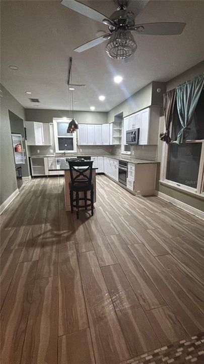 For Sale: $435,000 (3 beds, 3 baths, 2719 Square Feet)