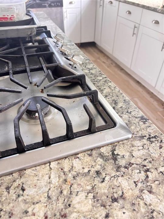 For Sale: $435,000 (3 beds, 3 baths, 2719 Square Feet)