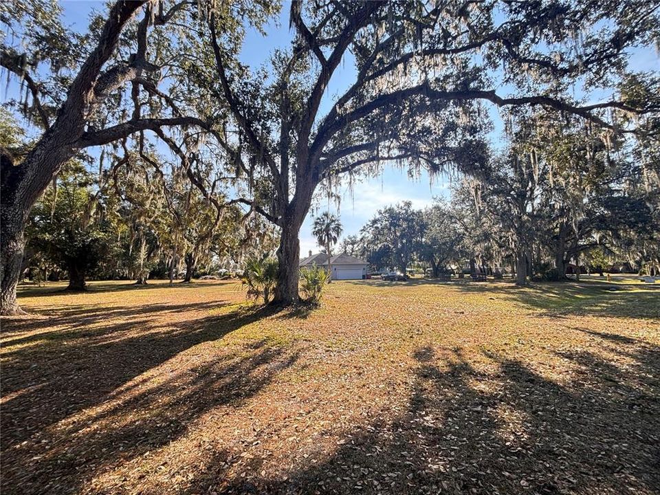 For Sale: $435,000 (3 beds, 3 baths, 2719 Square Feet)