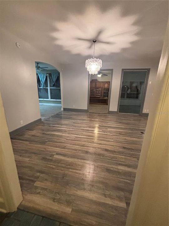 For Sale: $435,000 (3 beds, 3 baths, 2719 Square Feet)