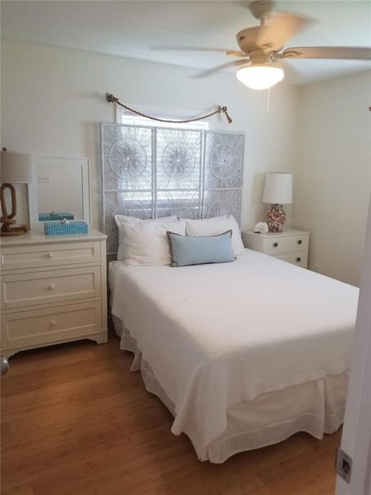 Active With Contract: $765,000 (3 beds, 1 baths, 957 Square Feet)