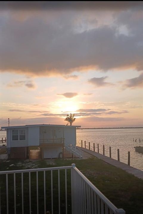 Active With Contract: $765,000 (3 beds, 1 baths, 957 Square Feet)