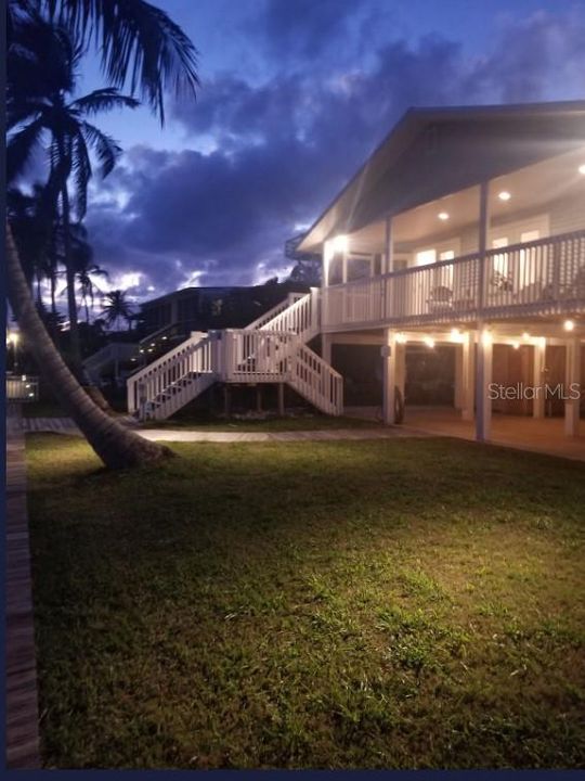 Active With Contract: $765,000 (3 beds, 1 baths, 957 Square Feet)